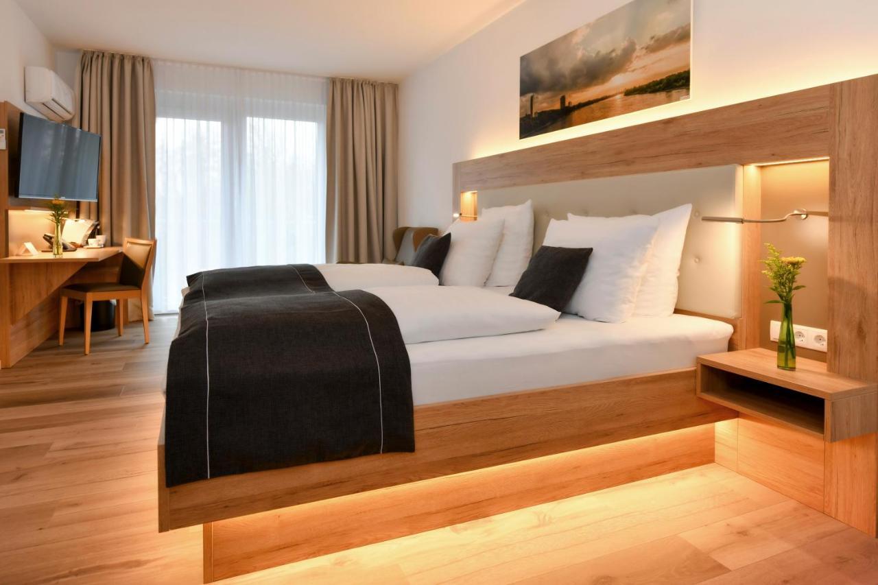 Four Stars By Meckenheim (North Rhine-Westphalia)